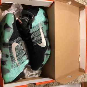 Kobe XI Elite Low All Star. Brand New in Box. Sz12
